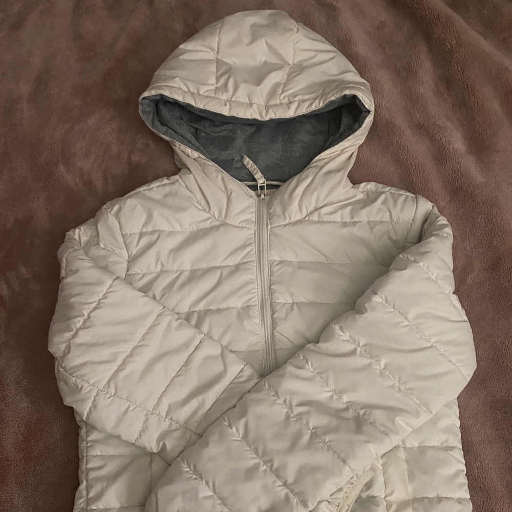 White puffer jacket